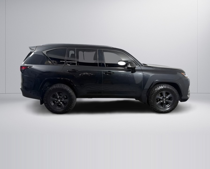 LEXUS LX 2025 — imagine 2