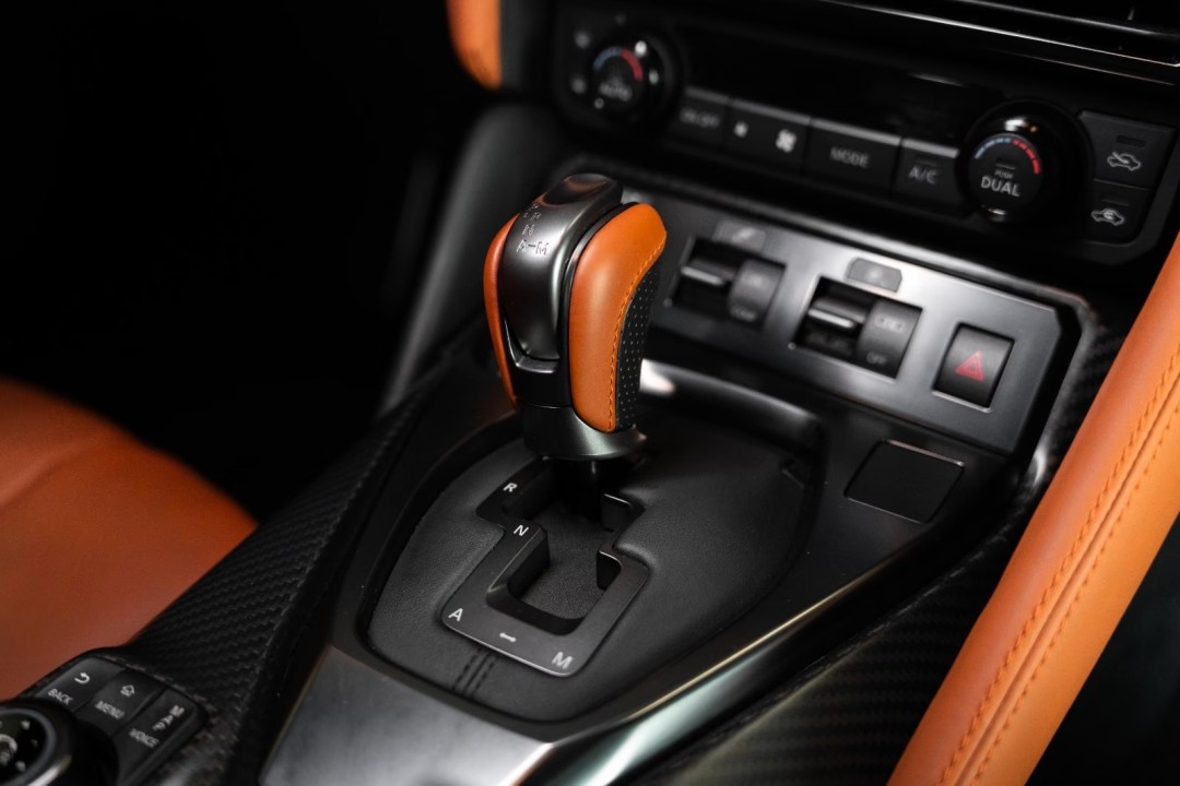 Nissan GT-R Premium Edition - foto 12