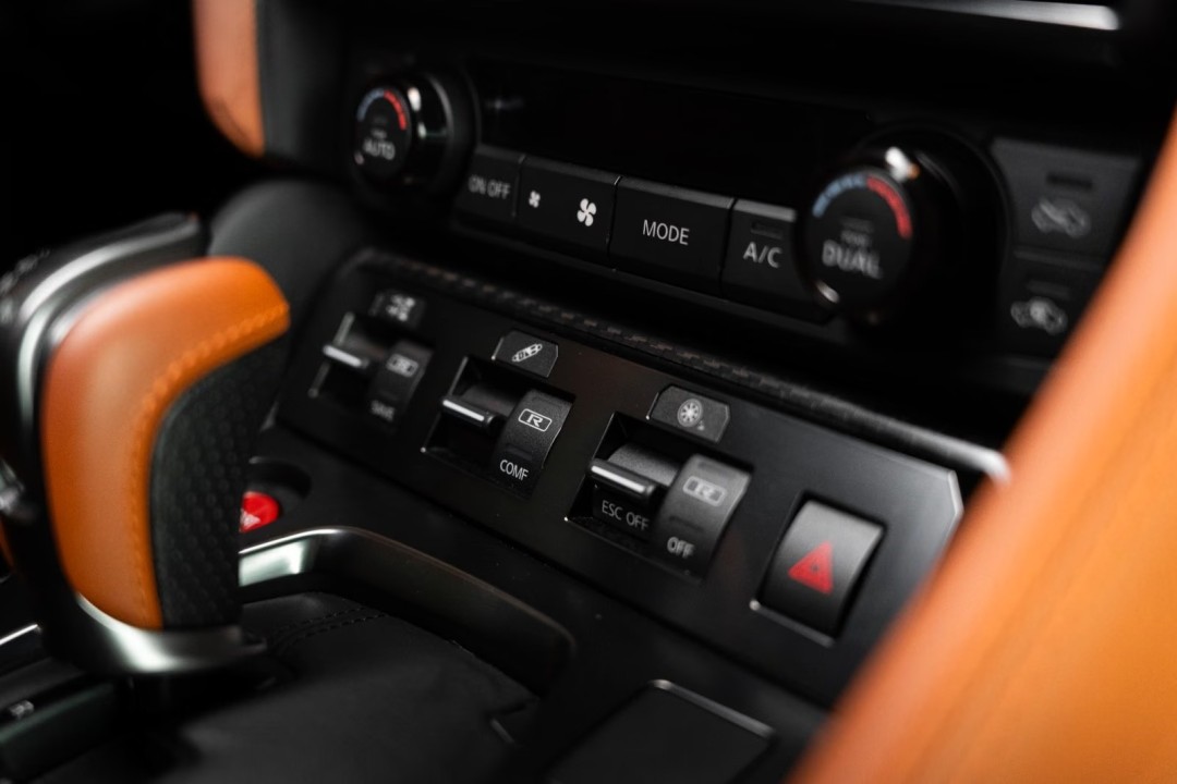 Nissan GT-R Premium Edition - foto 13