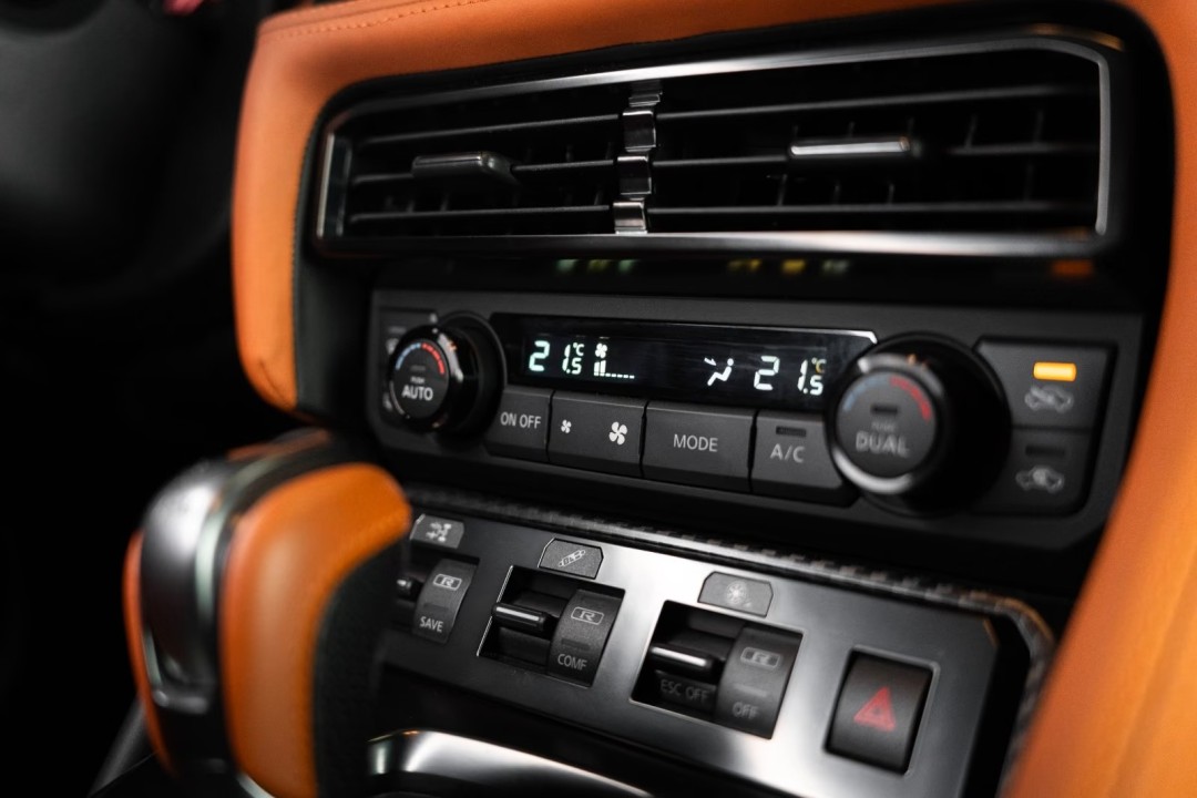 Nissan GT-R Premium Edition - foto 17