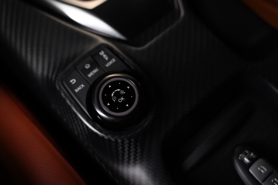Nissan GT-R Premium Edition - foto 19