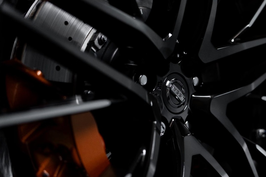 Nissan GT-R Premium Edition - foto 42