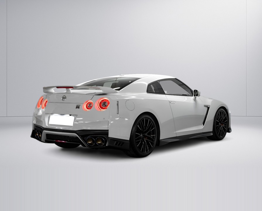 Nissan GT-R Premium Edition (3)