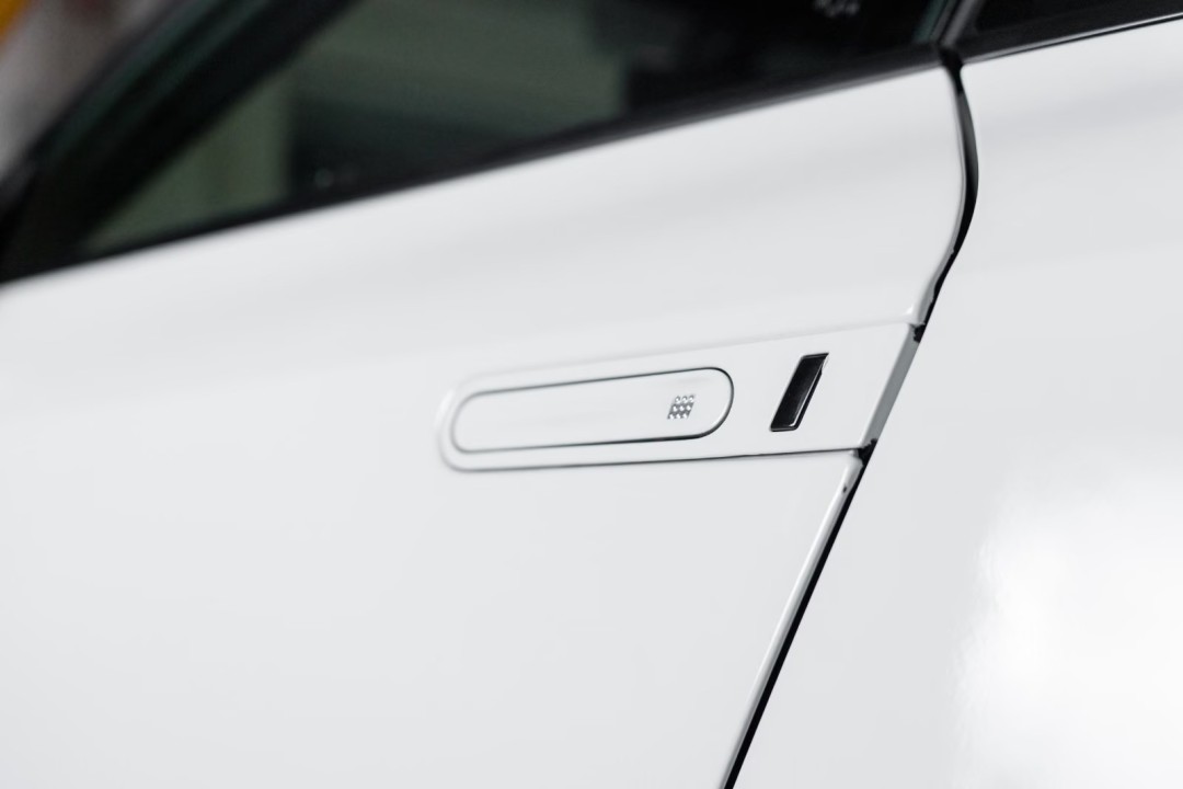 Nissan GT-R Premium Edition - foto 37