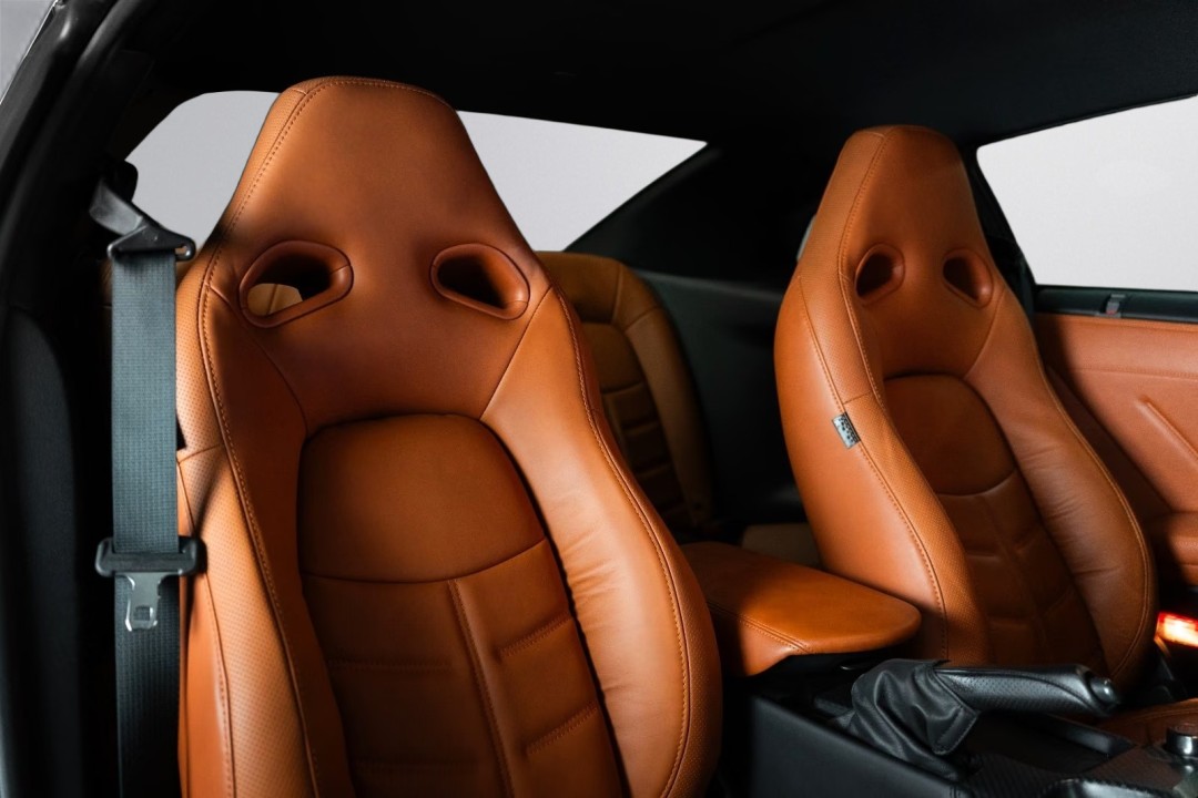 Nissan GT-R Premium Edition - foto 22