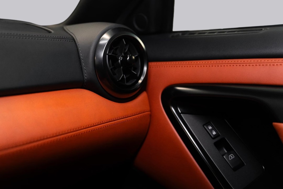 Nissan GT-R Premium Edition - foto 27