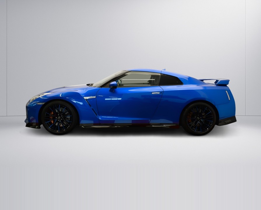 Nissan GT-R (5)