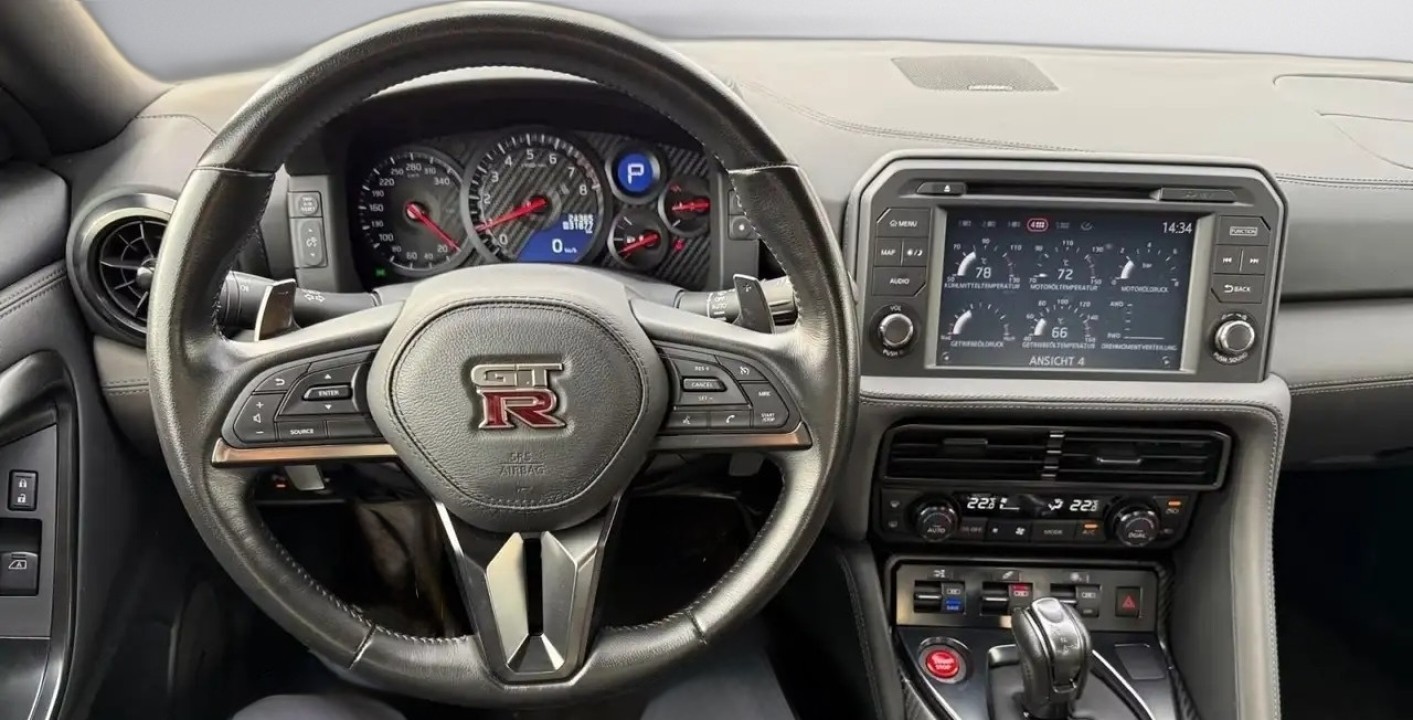 Nissan GT-R - foto 7