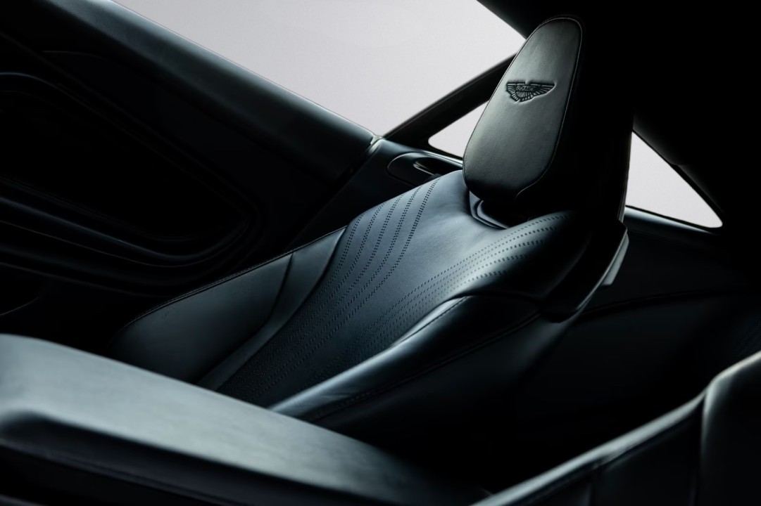 Aston Martin DB11 - foto 11