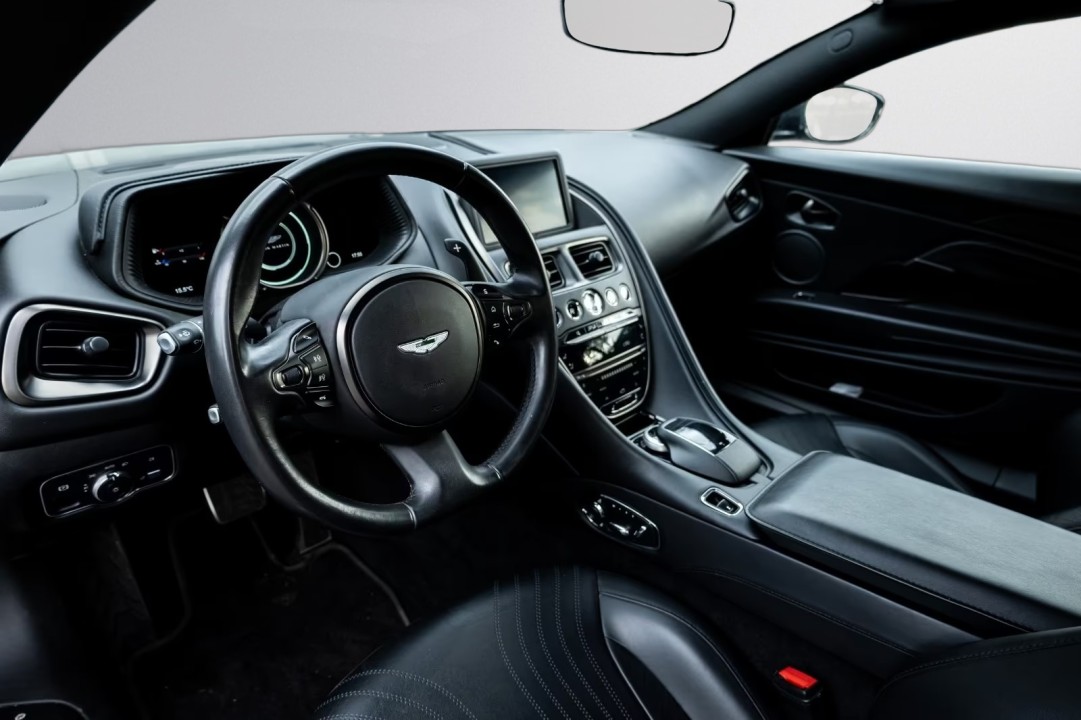 Aston Martin DB11 - foto 10