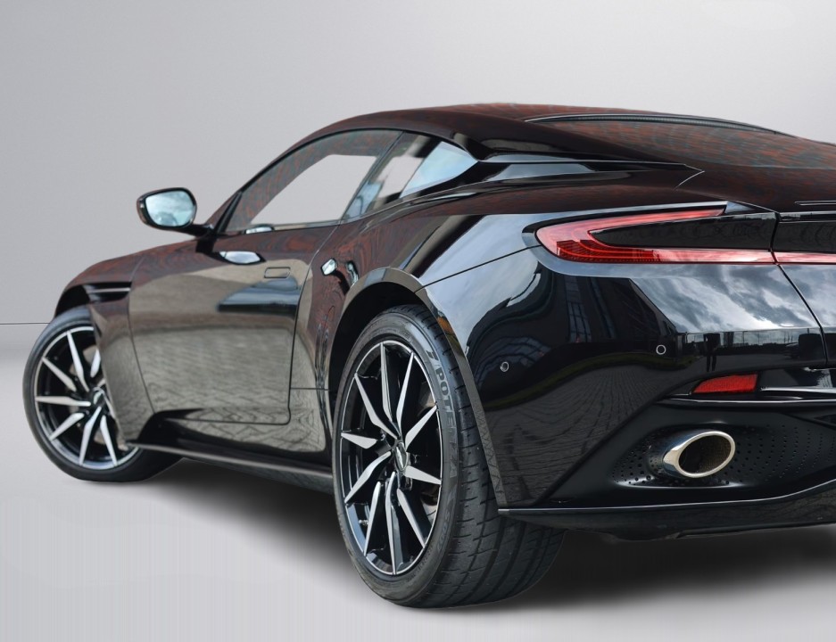 Aston Martin DB11 - foto 41
