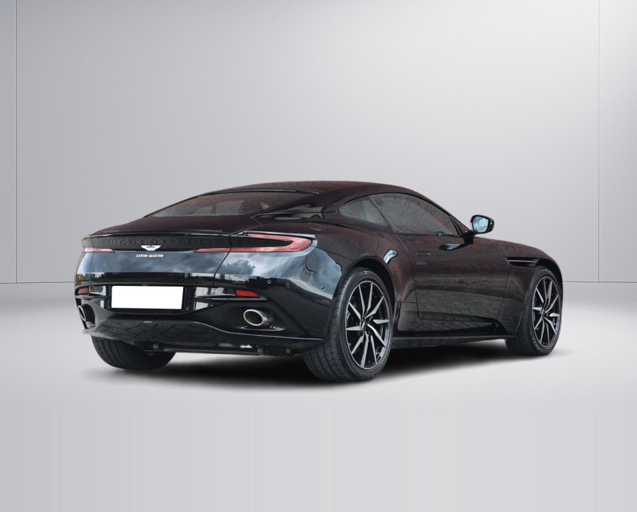 Aston Martin DB11 (3)