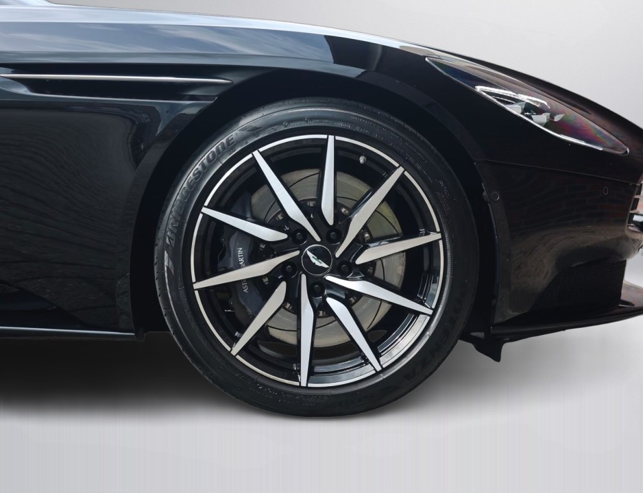 Aston Martin DB11 - foto 43