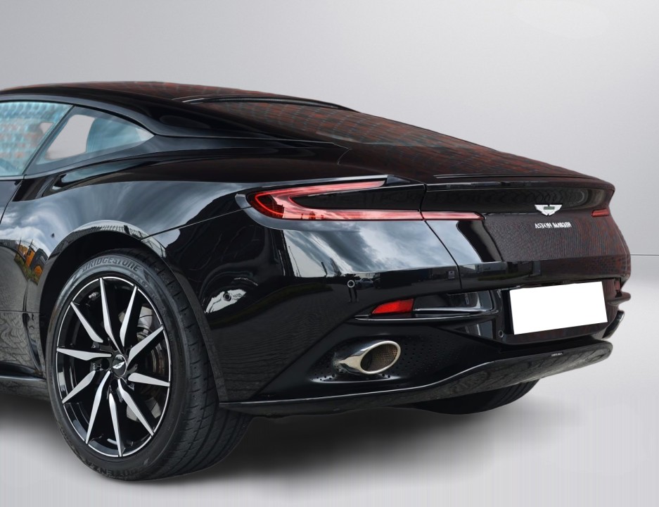 Aston Martin DB11 - foto 38