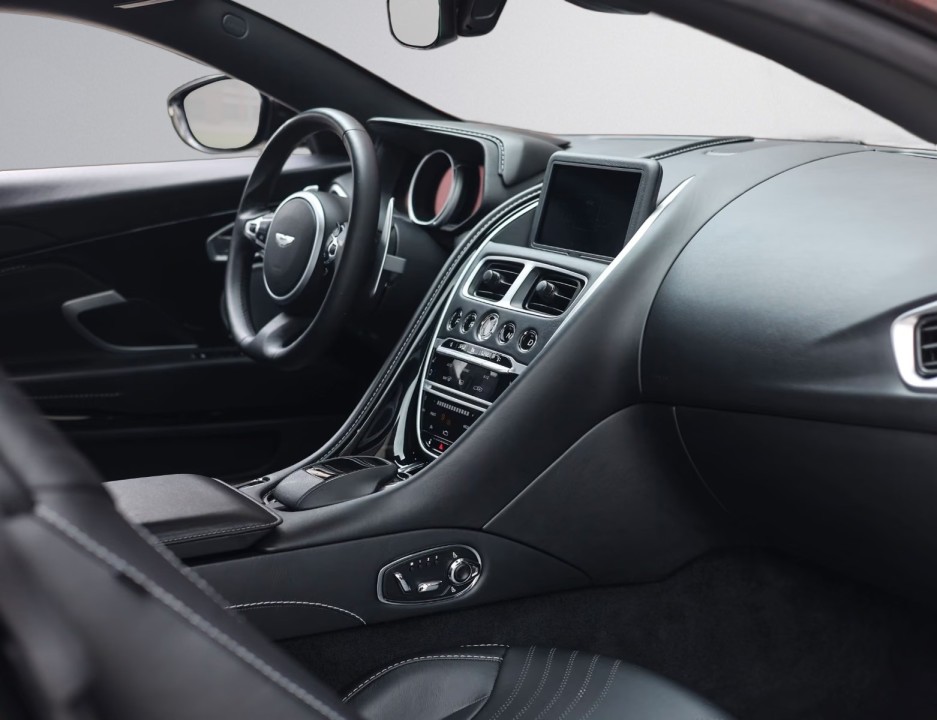 Aston Martin DB11 - foto 10