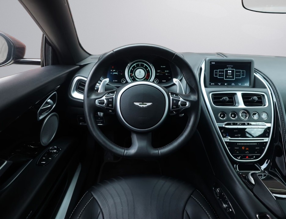 Aston Martin DB11 - foto 7