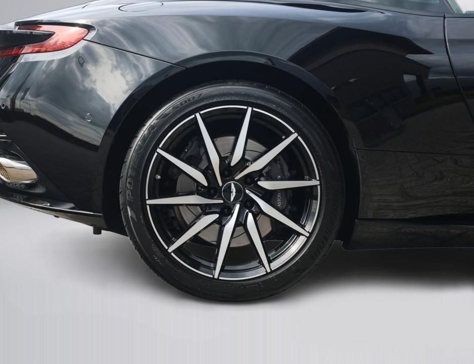 Aston Martin DB11 - foto 44
