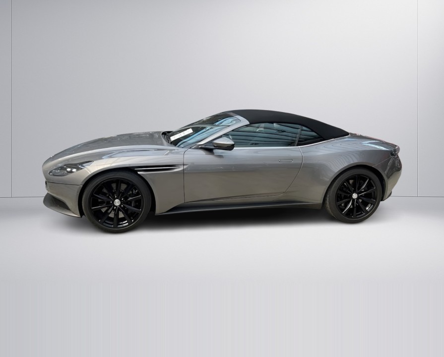 Aston Martin DB11 Volante (3)