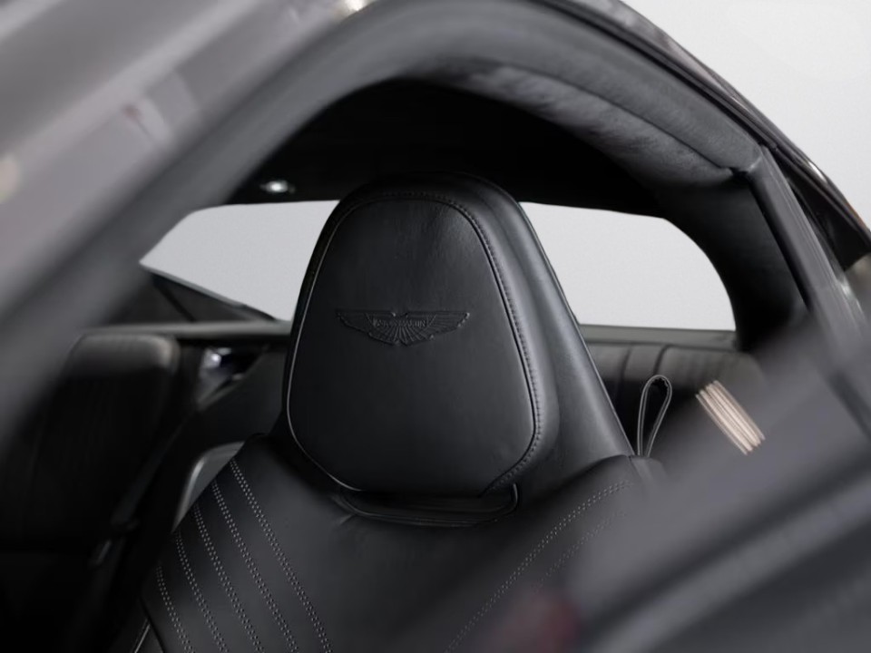 Aston Martin DB11 - foto 19