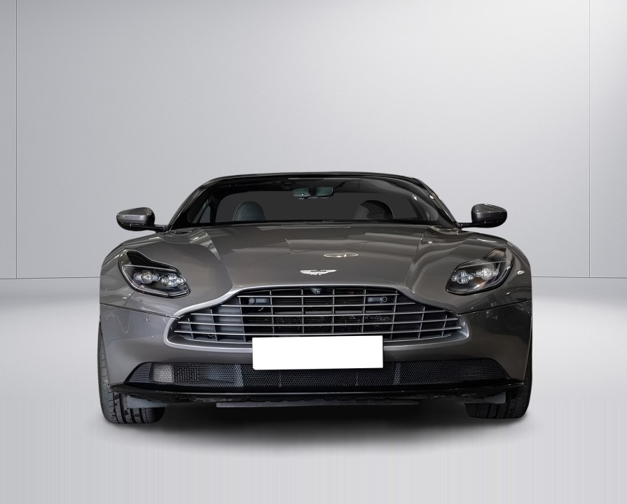 Aston Martin DB11 (2)