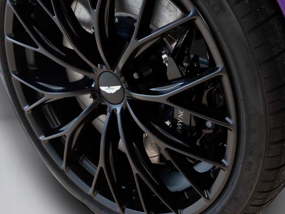 Aston Martin DB11 Volante - foto 24