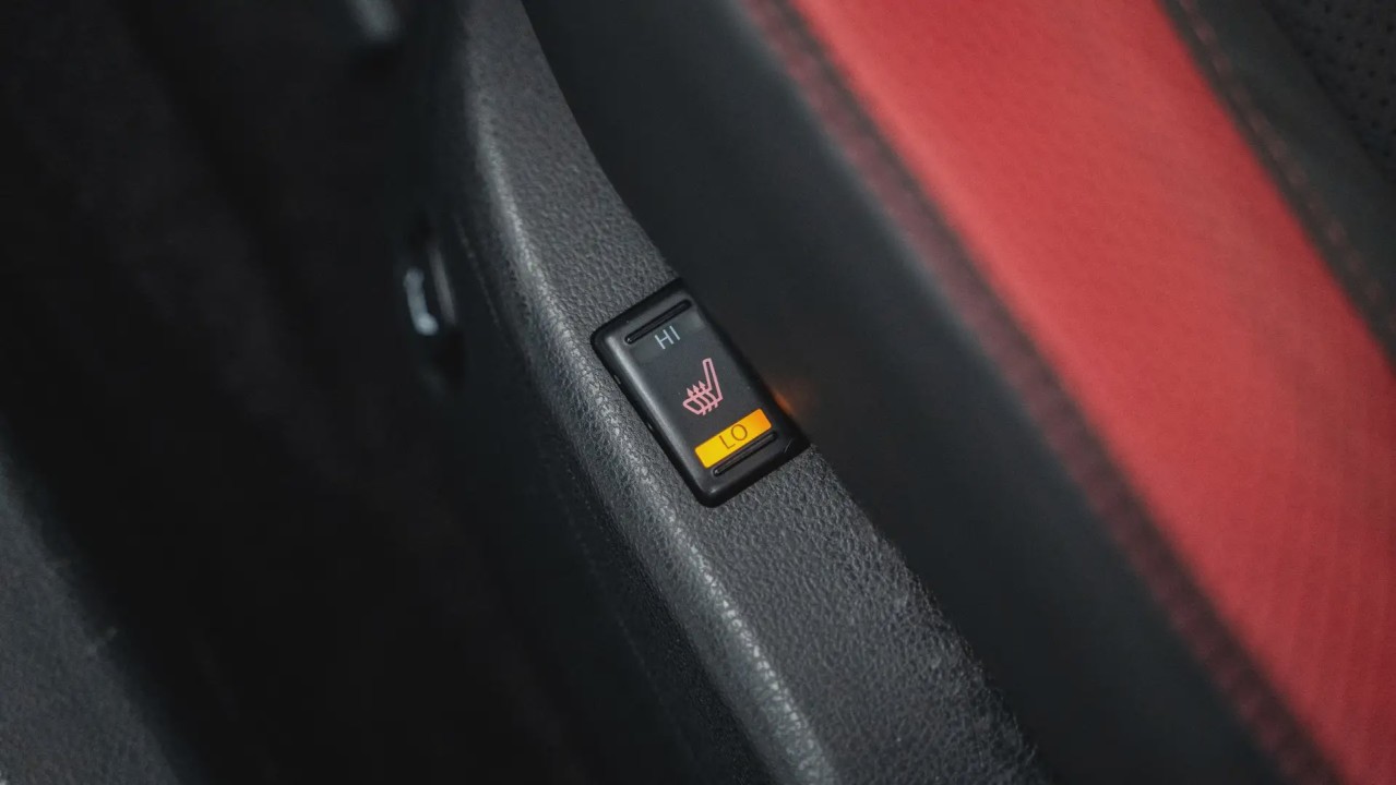 Nissan GT-R - foto 16