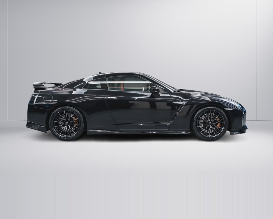 Nissan GT-R (3)