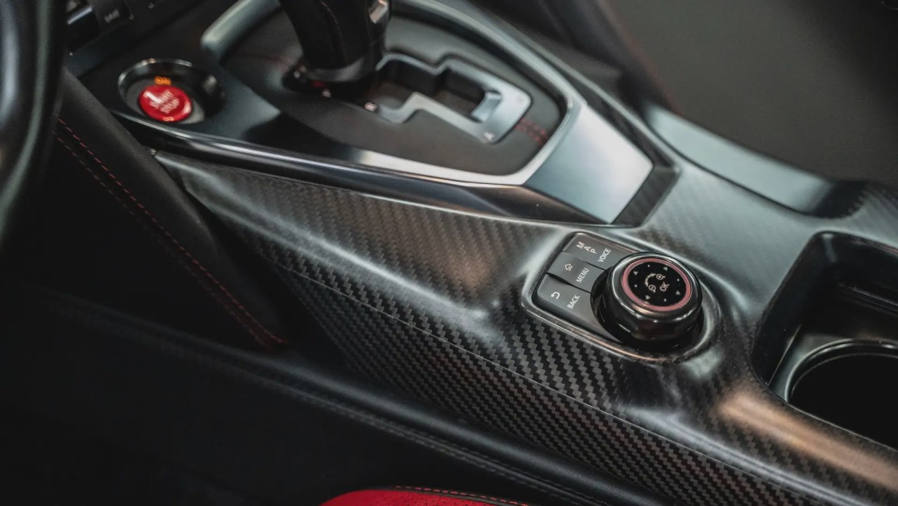 Nissan GT-R - foto 15