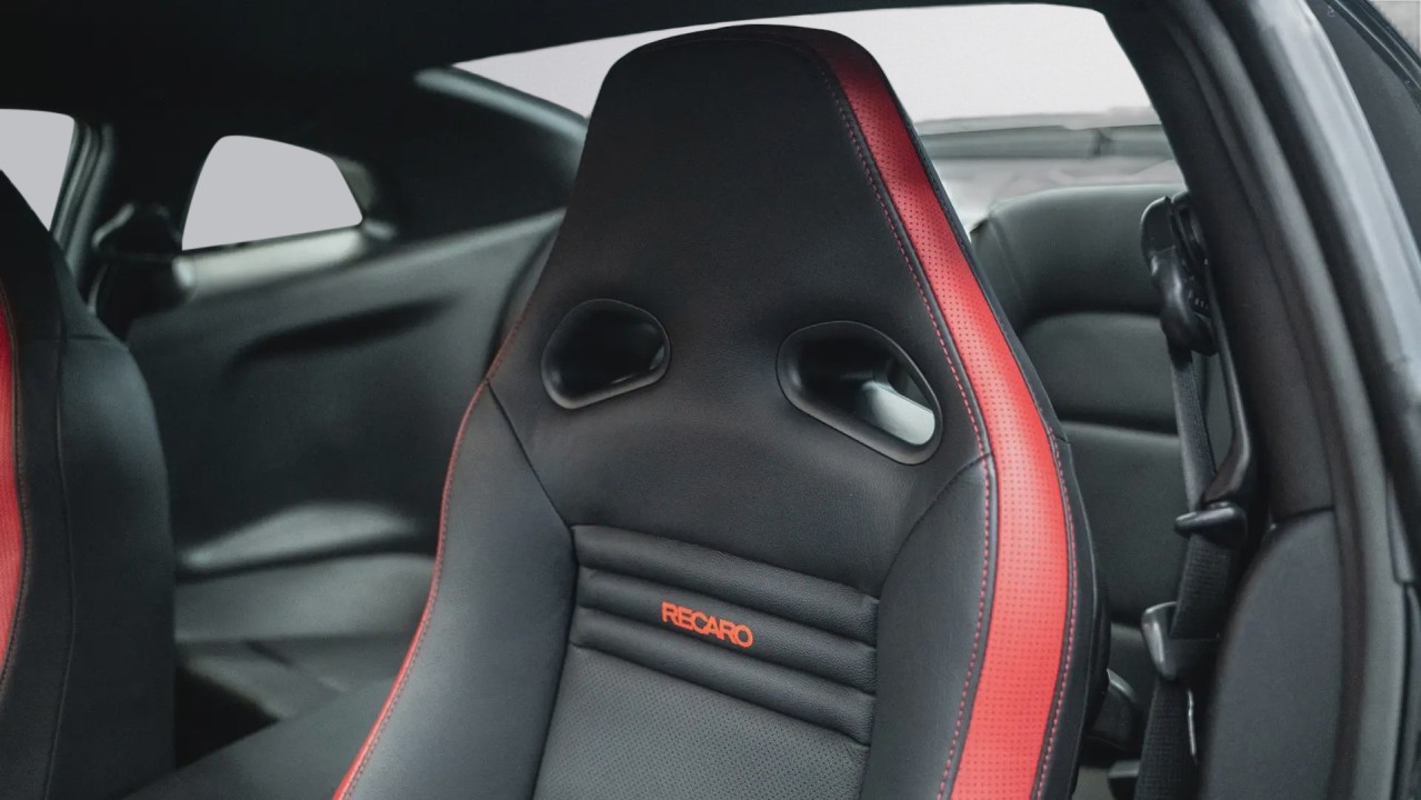 Nissan GT-R - foto 36