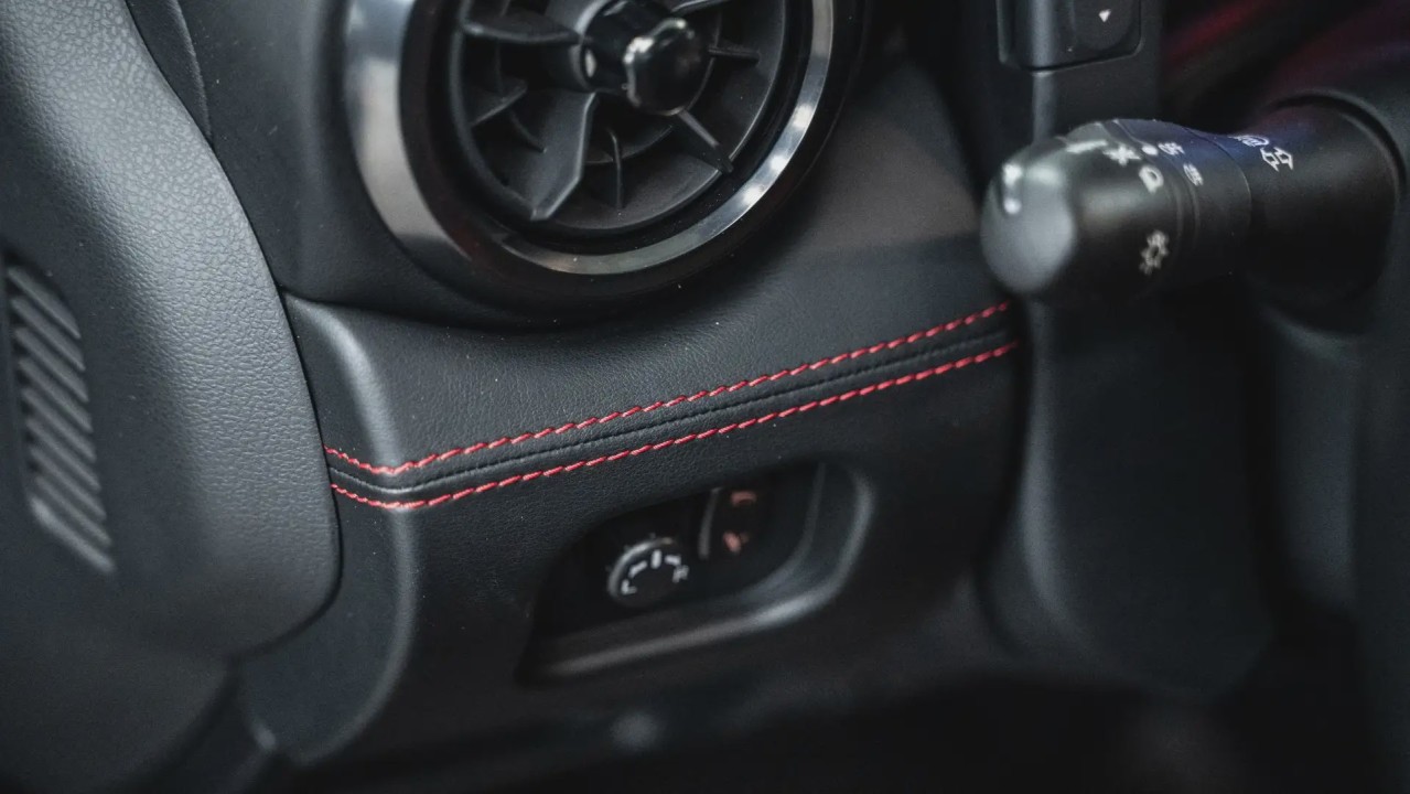 Nissan GT-R - foto 19