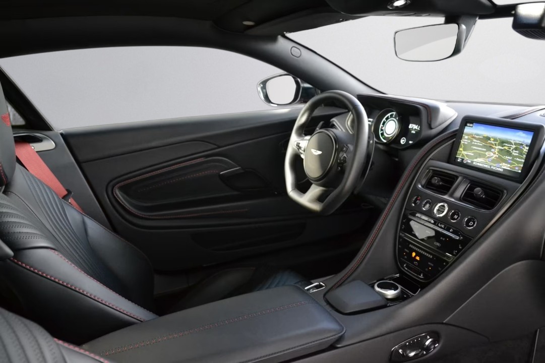 Aston Martin DB11 V12 - foto 15