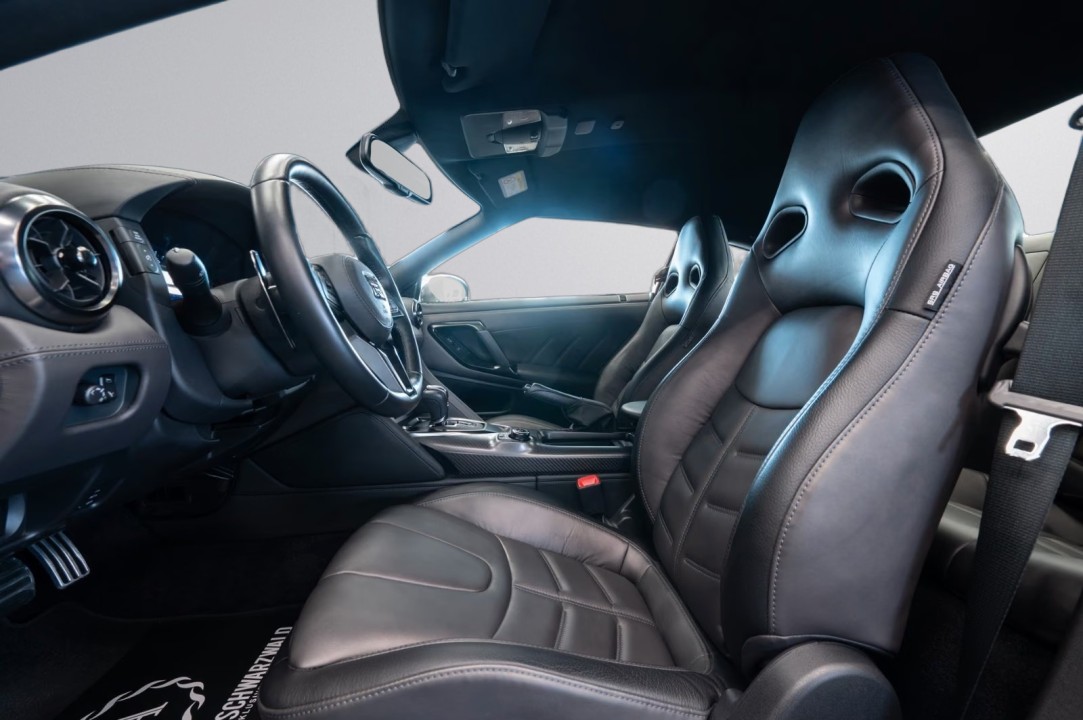 Nissan GT-R Prestige - foto 6