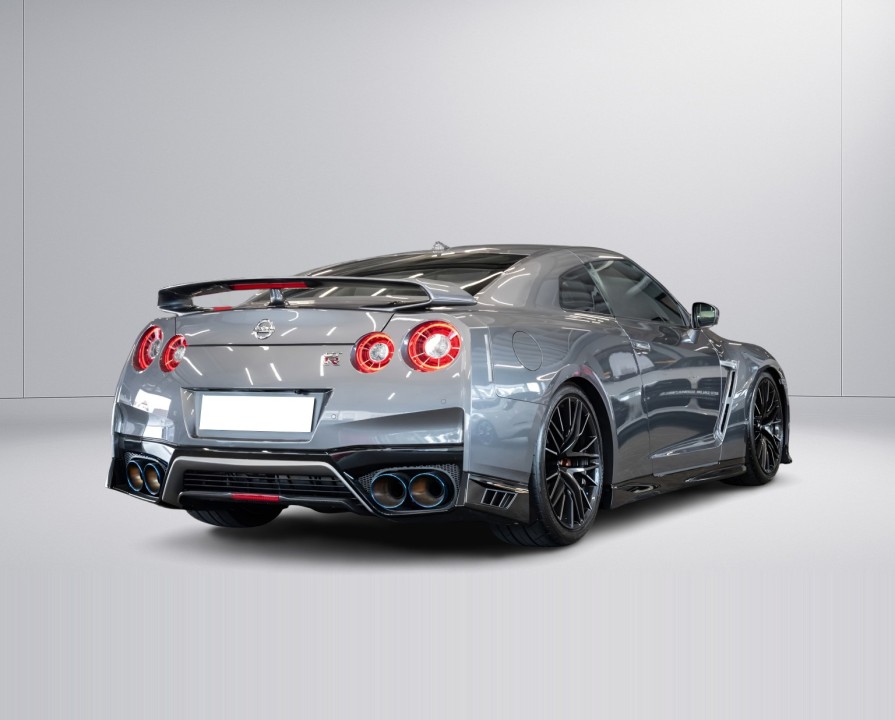 Nissan GT-R Prestige (5)