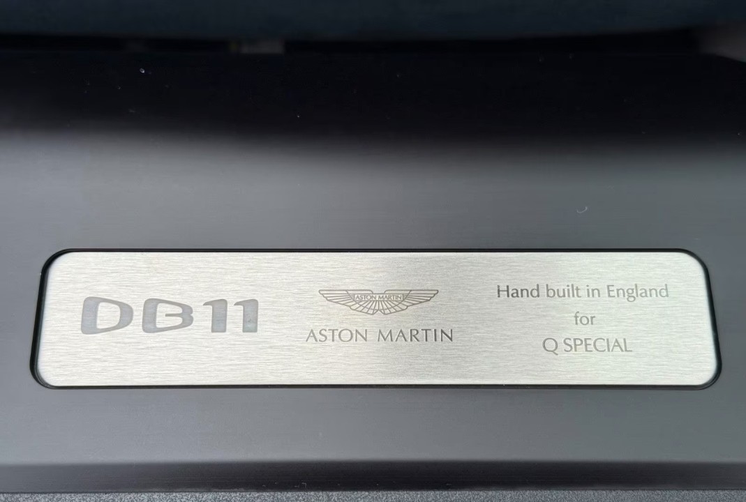 Aston Martin DB11 Volante - foto 13