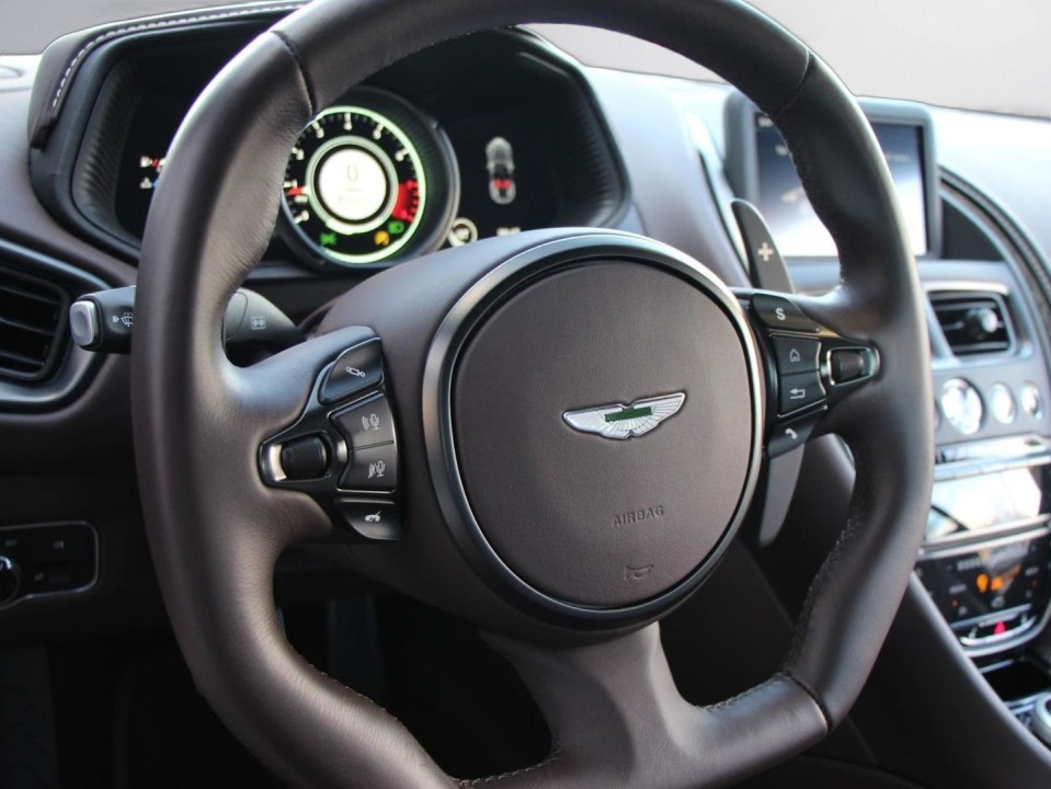 Aston Martin DB11 - foto 6