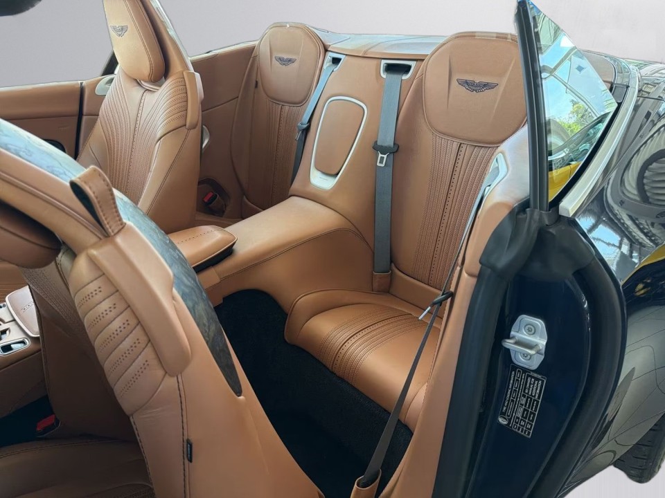 Aston Martin DB11 Volante - foto 8
