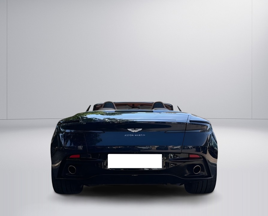 Aston Martin DB11 Volante (4)