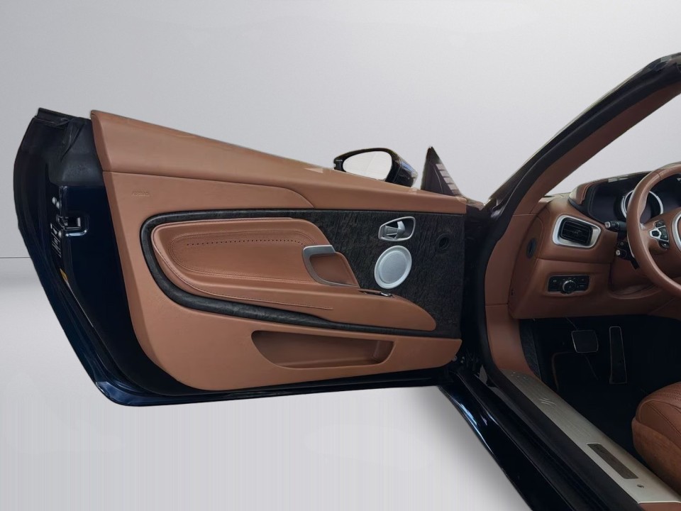 Aston Martin DB11 Volante - foto 28
