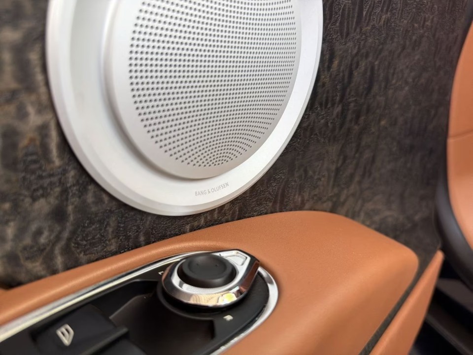 Aston Martin DB11 Volante - foto 25