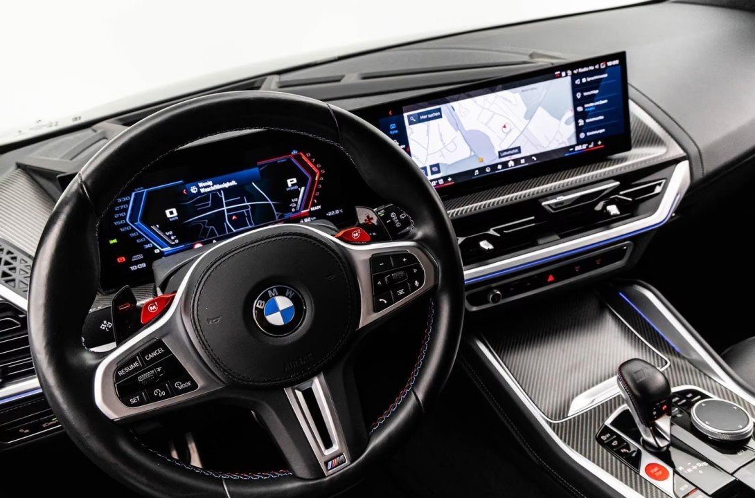 BMW XM 50e - foto 11