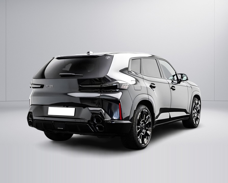 BMW XM 50e (3)