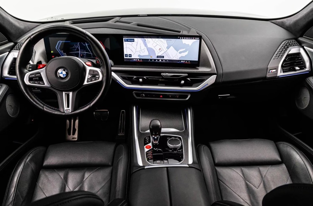 BMW XM 50e - foto 12