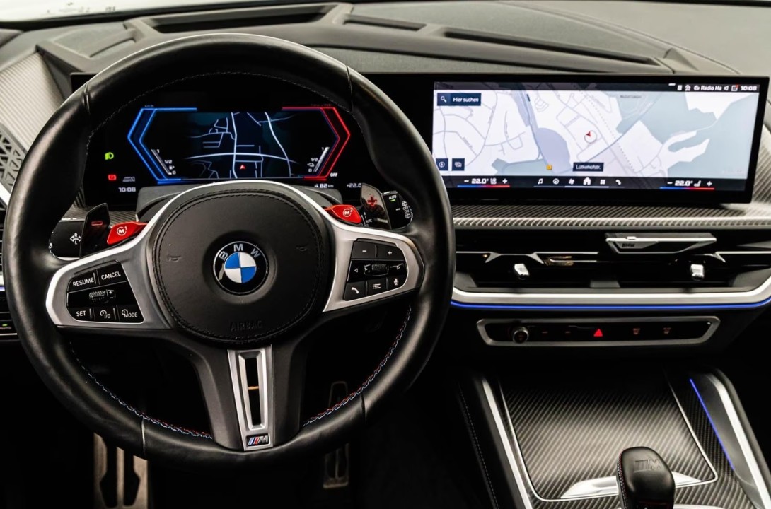 BMW XM 50e - foto 9