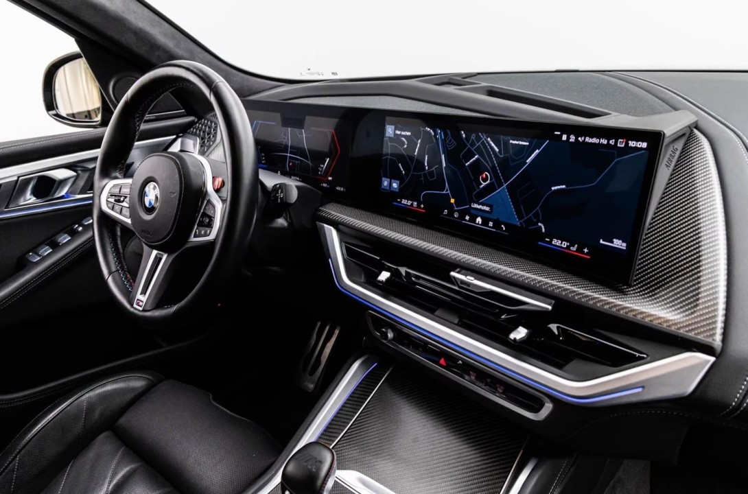 BMW XM 50e - foto 13
