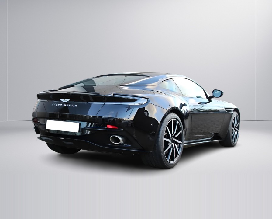 Aston Martin DB11 (3)
