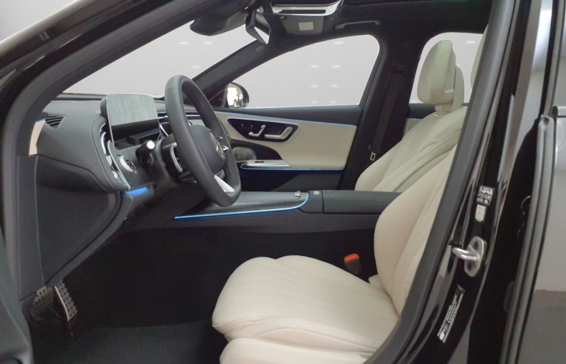Mercedes-Benz E 300de - foto 11