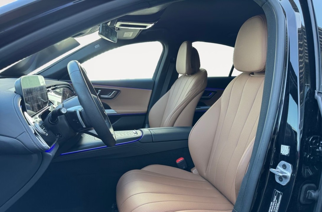 Mercedes-Benz E 300e AMG - foto 9