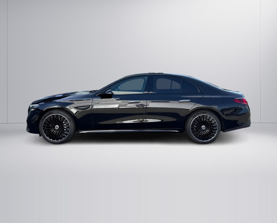 Mercedes-Benz E 300e AMG - foto 6