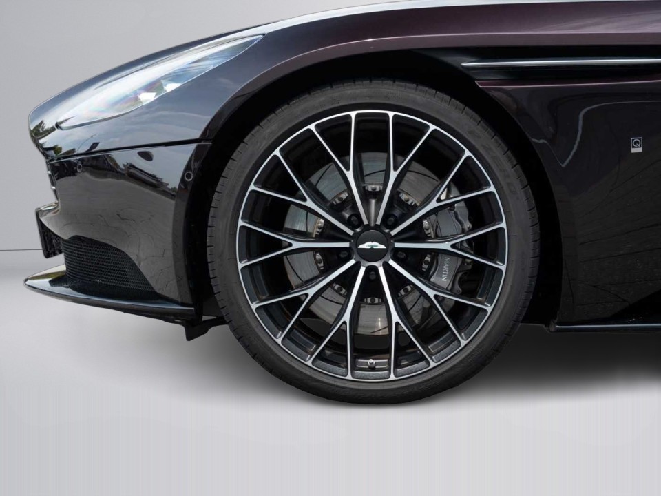 Aston Martin DB11 Volante - foto 38