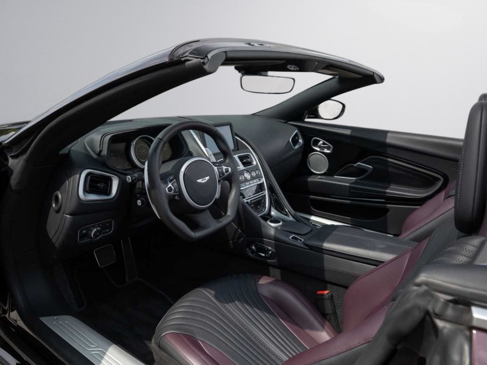 Aston Martin DB11 Volante - foto 10